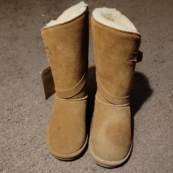 Bearpaw Tan Shearling Lined Boots - Picture 3 of 3